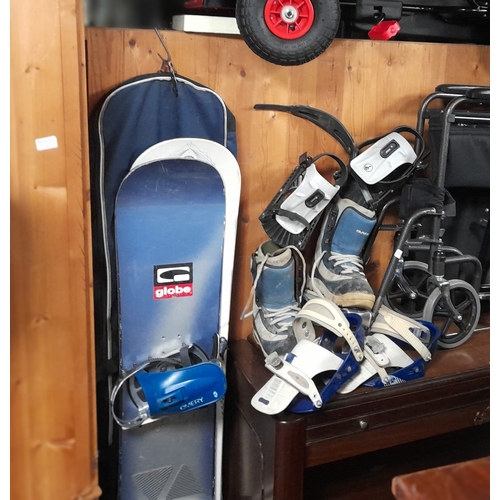 54 - 2 Snowboards With Bag And Boots With Spare Shoe Grips