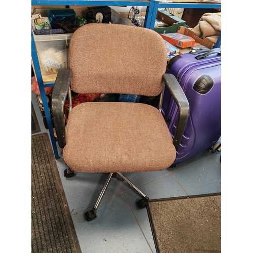 802 - Upholstered Office Chair