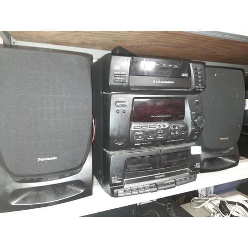 666 - Panasonic 5 Cd Changer Stereo