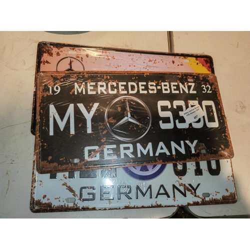 497 - 3 Mercedes Benz Signs