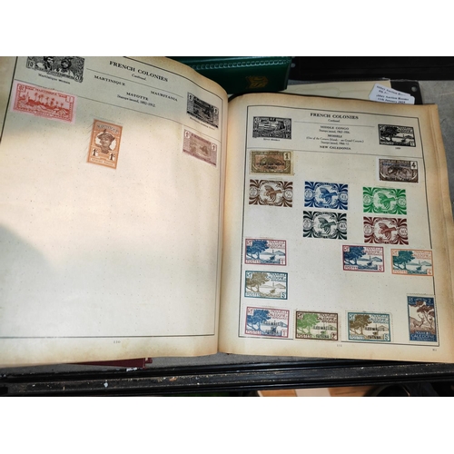 538 - Viceroy Stamp Album Of Stamps