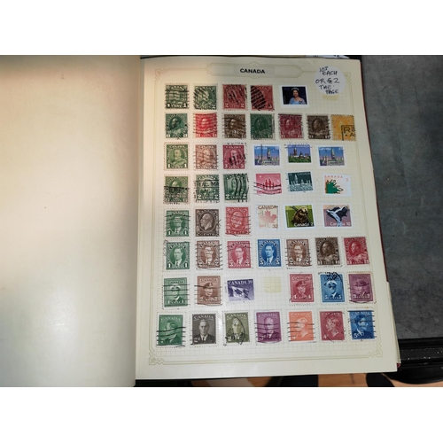 540 - Red Album Of Stamps