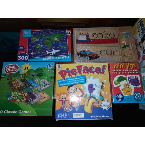 98 - 6 Childs Board Games