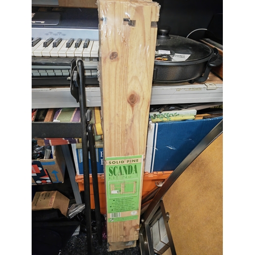 776 - Pack Of Pine Shelving