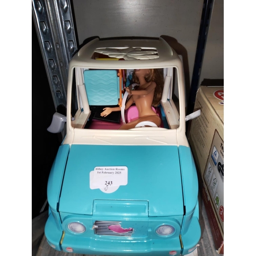 243 - Barbie 4 X 4 Jeep + Barbie Doll