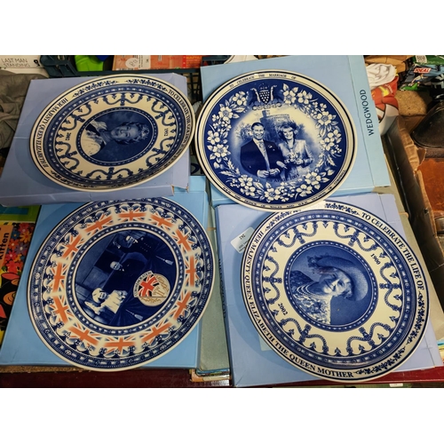 262 - 4 Wedgwood Commemorative Plates In Plates