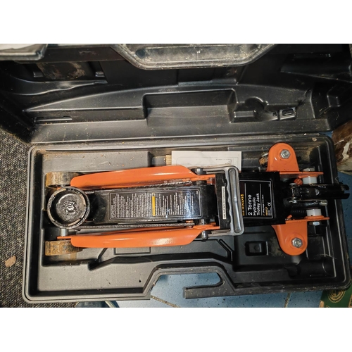 269 - Halfords 2 Tonne Trolley Jack In Case As New