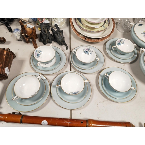 462 - Part Royal Worcester Woodland Patterned Dinner/Tea Set