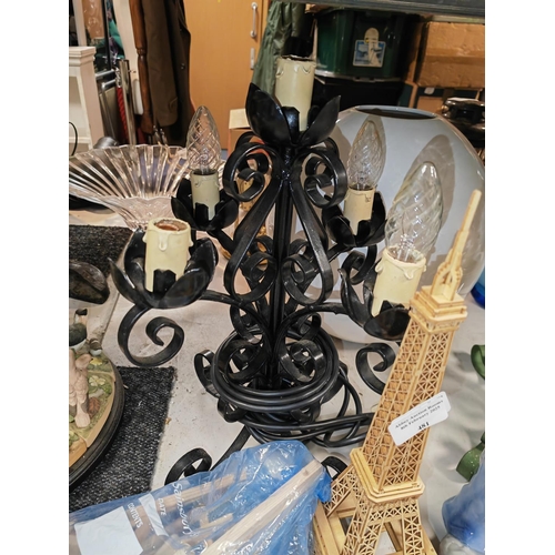 480 - Wrought Iron Candle Light Table Top Lamp Needs Bulbs Working