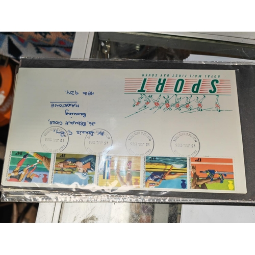 427 - Folder Of First Day Covers And Pdq Cards