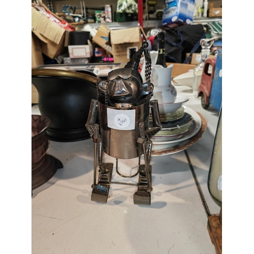 739 - Metal Robot Wine Bottle Holder