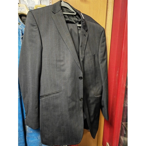 28 - 5 Men'S Suits Various Sizes