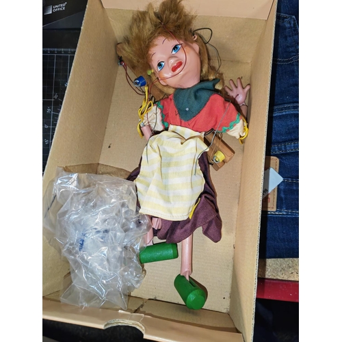 173 - Pelham Puppet In Box Not Original Box Leg Needs Fixing