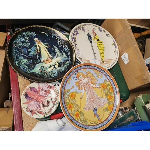 127 - 4 Collectors Plates