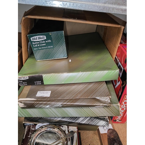 152 - Box Of Assorted Catering Dishes