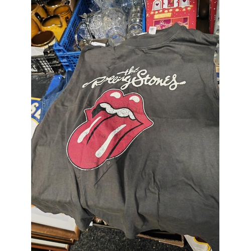 165 - Rolling Stones Official Vest + 2 Vinyl Single Records