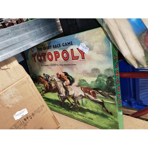 270 - 1960 Totopoly Horse Racing Game