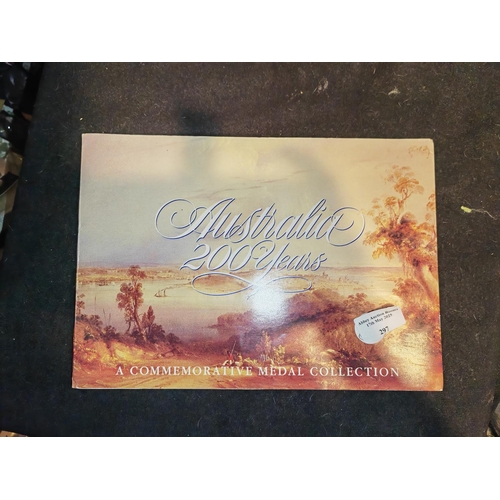 297 - Presentation Of Australia 200 Years Medals