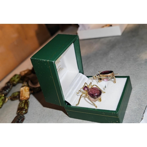 357 - 2 Vintage Spider Brooches With Amethyst Colour Stones