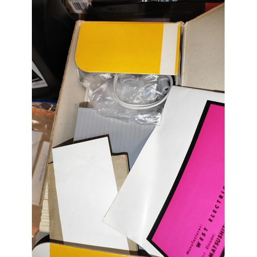 158 - Selection Vintage Flashes And Films