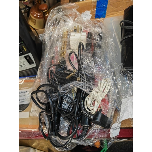 161 - Selection Of Ladies Electricals Inc Hair Straighteners Etc Tested And Working