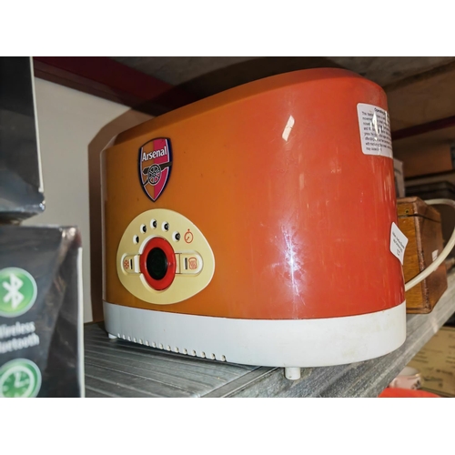 Arsenal Official Toaster Pat Tested