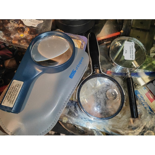 326 - 3 Magnifying Glass