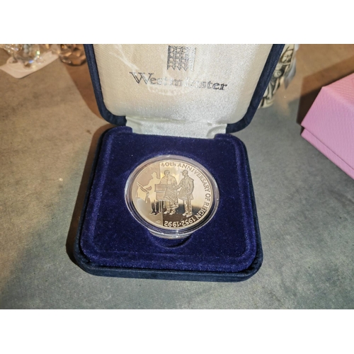 353 - 1992 Falkland Island Coin In Box
