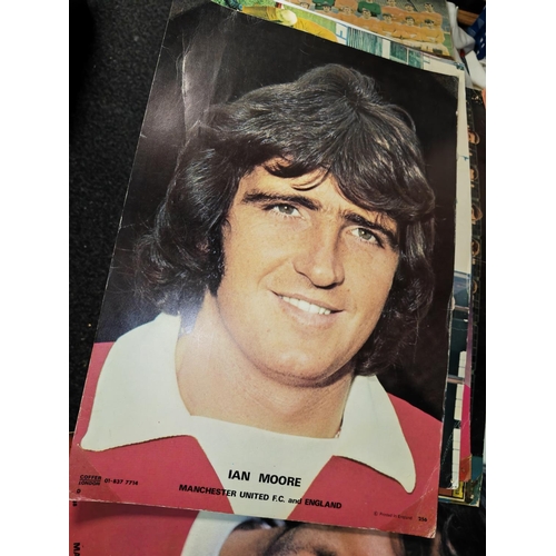 198 - Selection Of Pictures Of Manchester United Football Players Including George Best