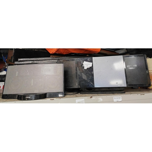 94 - Bose Docking Station Plus Panasonic Dab Radio With Power Cable Untested