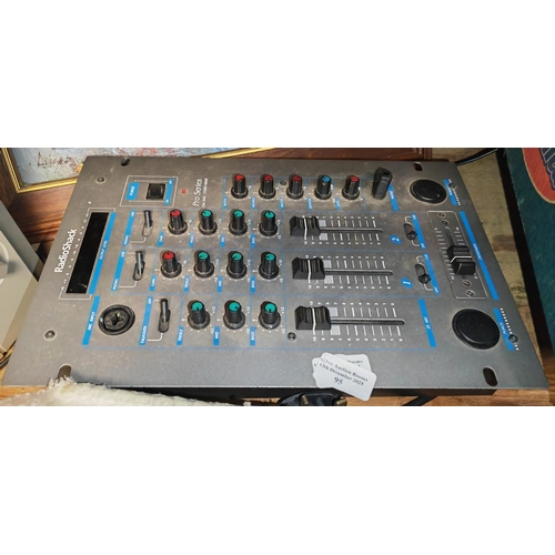 95 - Radio Shack 2 Channel Stereo Audio Mixer With Equaliser Crossfader Model No Ssm-2040