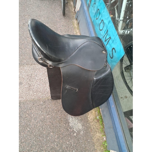 31 - Dc Derby Originals Horse Saddle