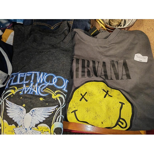 206 - Nirvana And Fleetwood Mac T-Shirts Size L