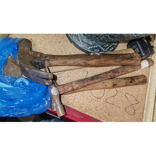 219 - Selection Of 4 Vintage Hammers