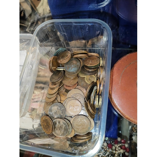 281 - Tub Of Assorted Coins