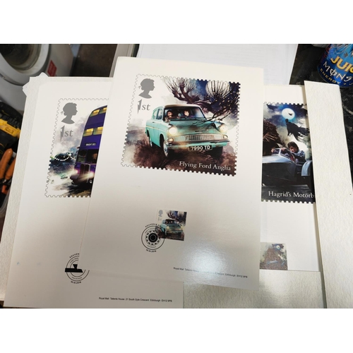 386 - Folder Of Wizarding World Harry Potter Large Pdq Cards