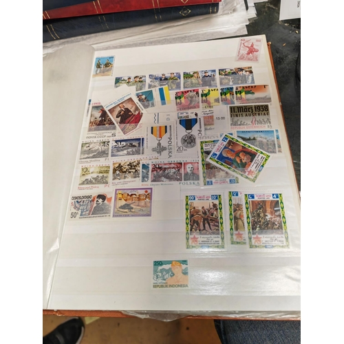 530 - Album Of World Stamps Mainly Commonwealth