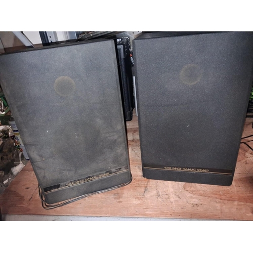 87 - Stereo With Record Player And Speakers