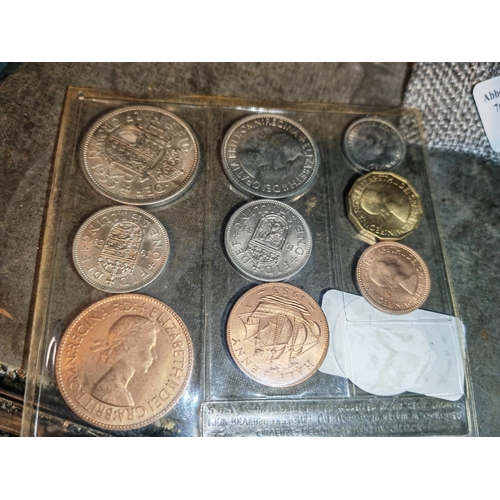 349 - 1953 Unc Coin Set