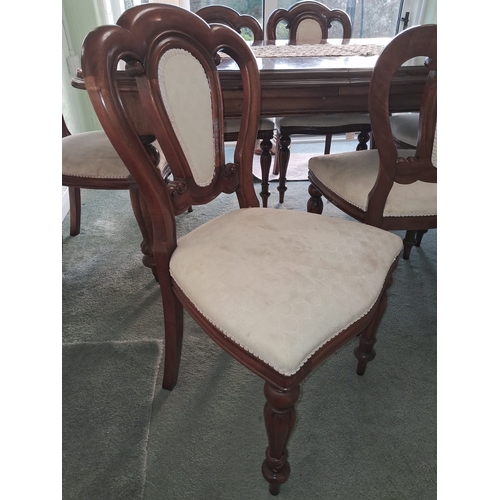 113 - Reprouction Wind Out Table With 2 Leaves And 6 Chairs