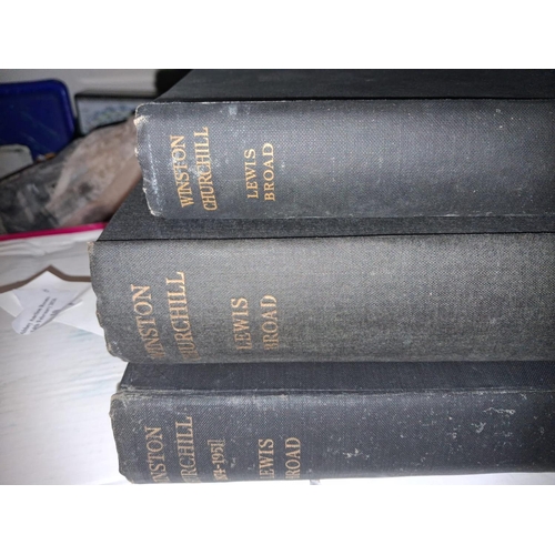 10 - 3 Books On The Life Churchill