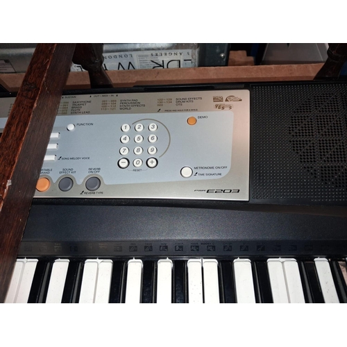 56 - Yamaha Porta Board Pc-100 Electronic Keyboard In Case Told Working By Vendor But No Power Cable