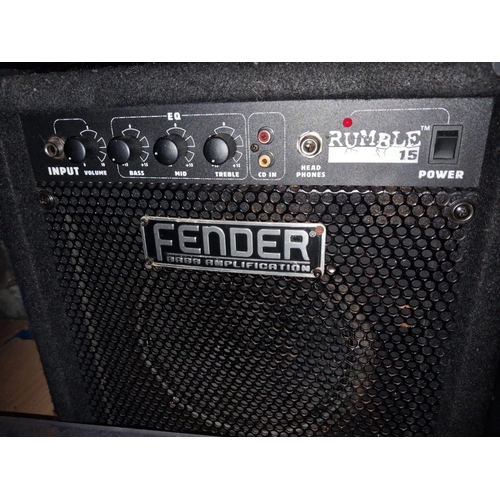 81 - Fender Base Amp