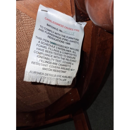 113 - Reprouction Wind Out Table With 2 Leaves And 6 Chairs