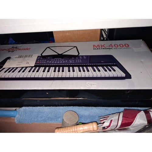 97 - Gear4Music Mk-4000 Electronic Keyboard Tested And Working With Box