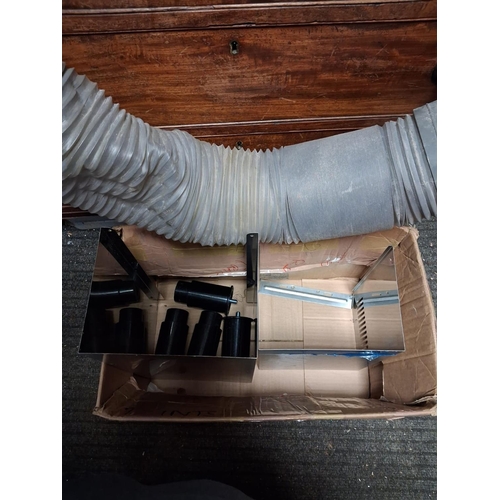 65 - Gas Smeg Range Cooker With Extractor Hood Needs Cleaning