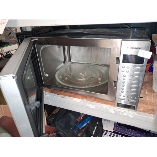95 - Panasonic Invert 500 Microwave
