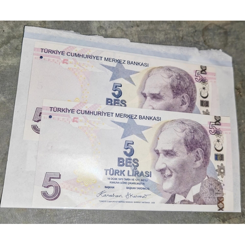 337 - 3 Turkey Bank Notes Mint