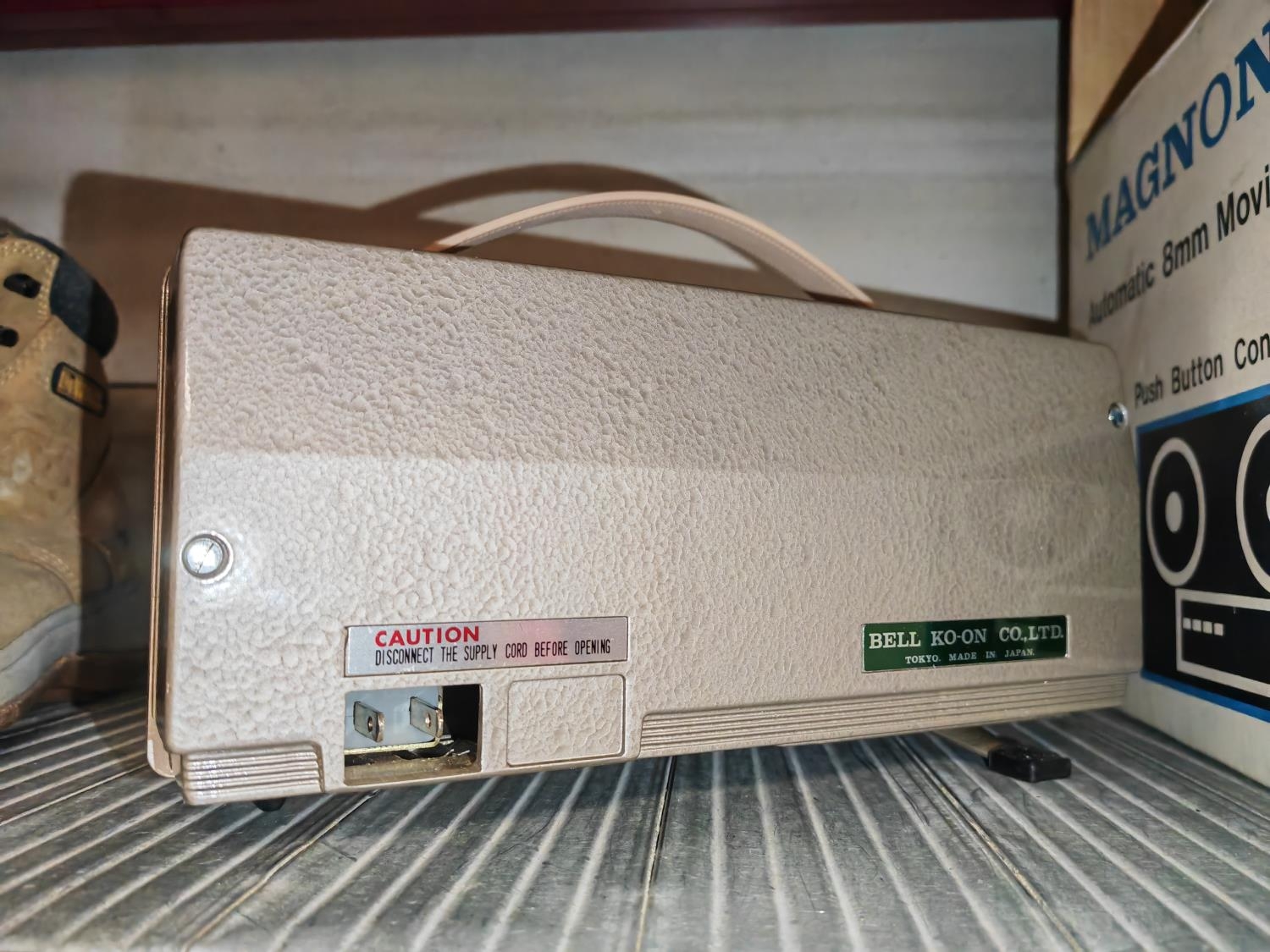 Magmon 800 Projector In Box No Lead