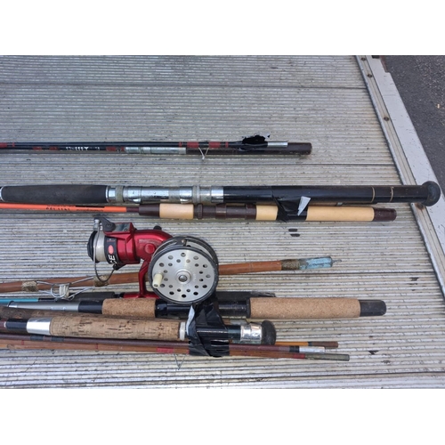 101 - Quantity Of Fresh Water Fishing Rods